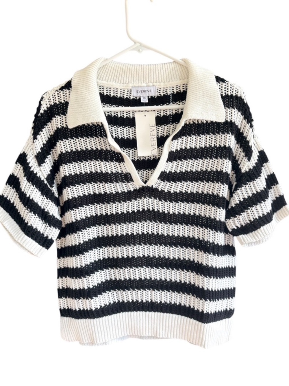NWT EVEREVE Erica Pullover
Striped Sweater Black White Size Medium
